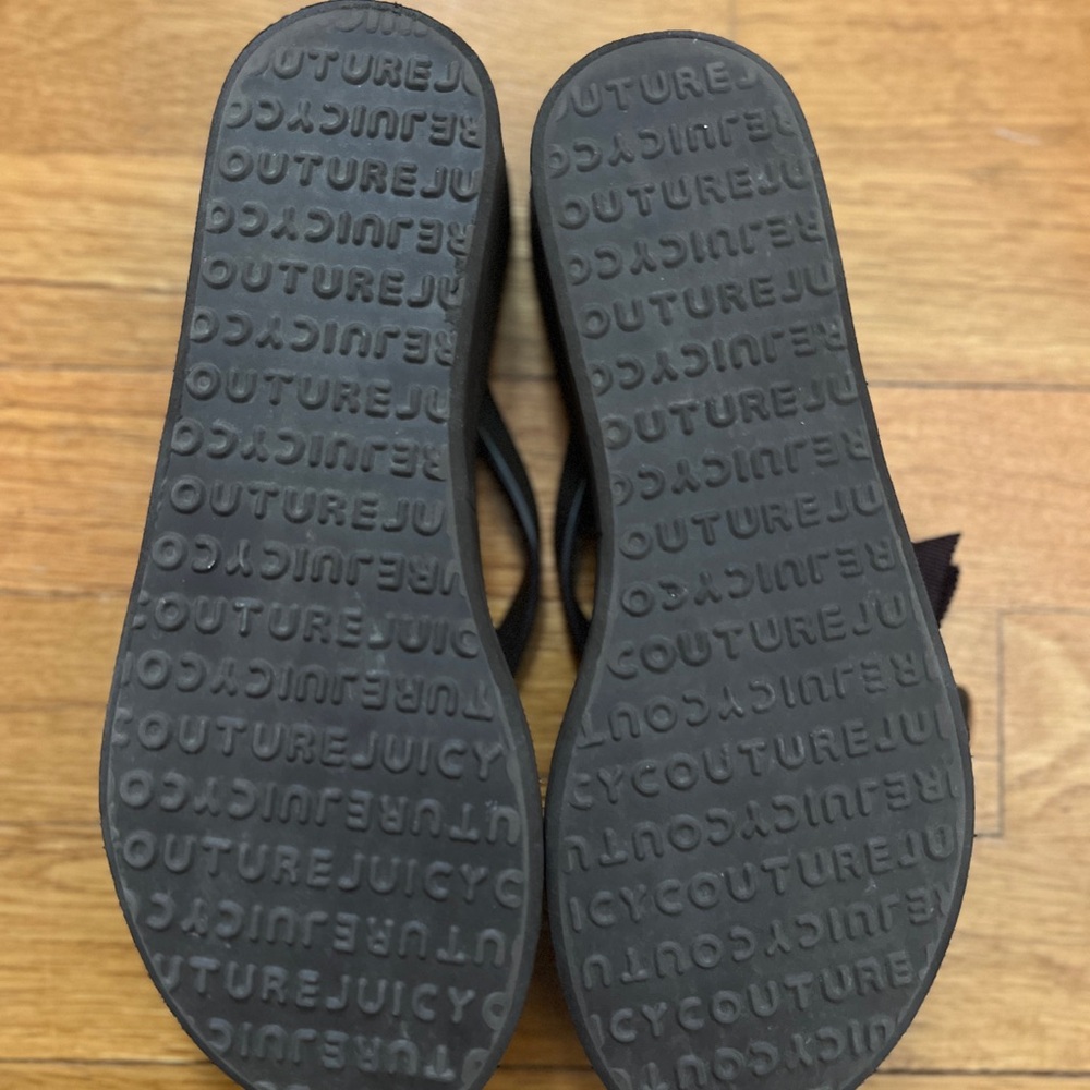 Juicy Couture Callie Sandals - Picture 4 of 7
